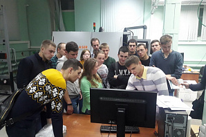 ВЫЕЗДНОЕ ПРАКТИЧЕСКОЕ ЗАНЯТИЕ СТУДЕНТОВ МАДИ В ЦЕНТР ПРОМЫШЛЕННОГО ДИЗАЙНА И 3D-ПРОТОТИПИРОВАНИЯ 